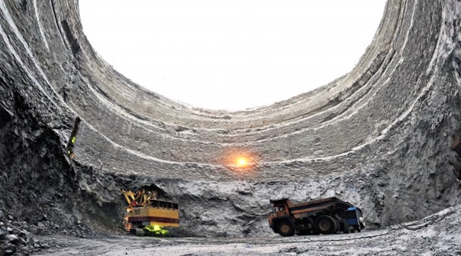 Alrosa suspends operations at less profitable deposits amid sanctions