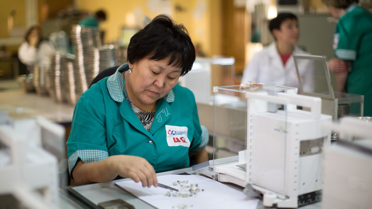Russia will decide on potential further Alrosa diamond purchases after Q2