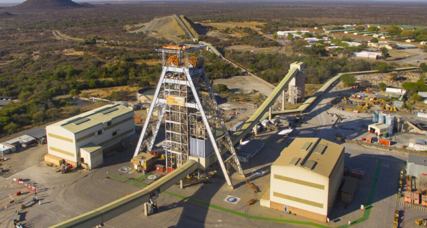 Amplats halts operations at South African mine after heavy rains