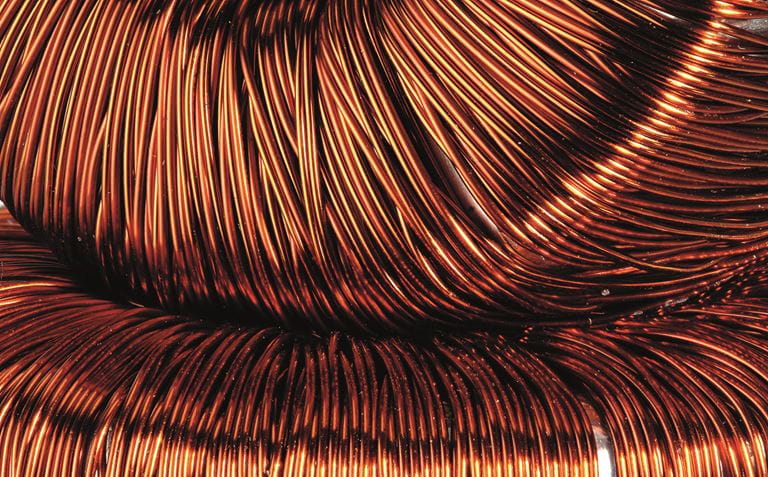 Traders draw down LME copper stocks as Chinese market tightens